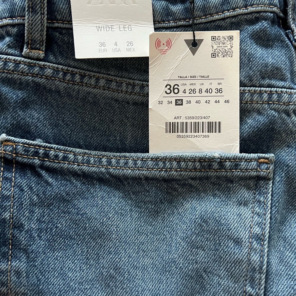Zara Women's Blue Straight Leg Jeans